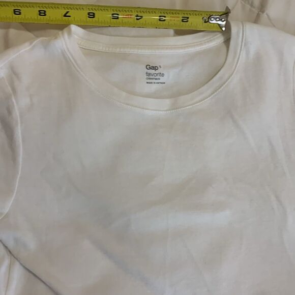 GAP, crew neck white T,.  Never worn, no staining or pitting, Small - Picture 10 of 10